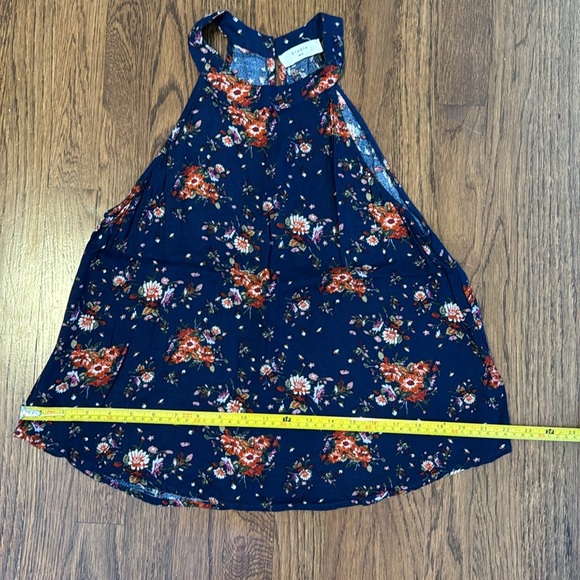 Navy Floral Tank Size M - Picture 3 of 6